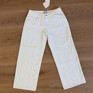 Peppermayo Jeans Low Rise Wide Leg Johnny Size 8 White